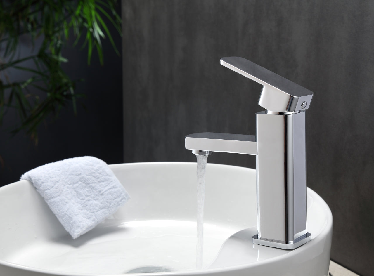 Aqua Soho Single Lever Bathroom Vanity Faucet Chrome