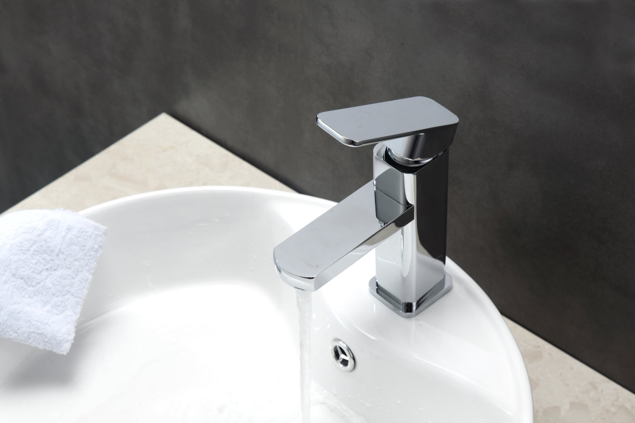 Aqua Soho Single Lever Bathroom Vanity Faucet Chrome