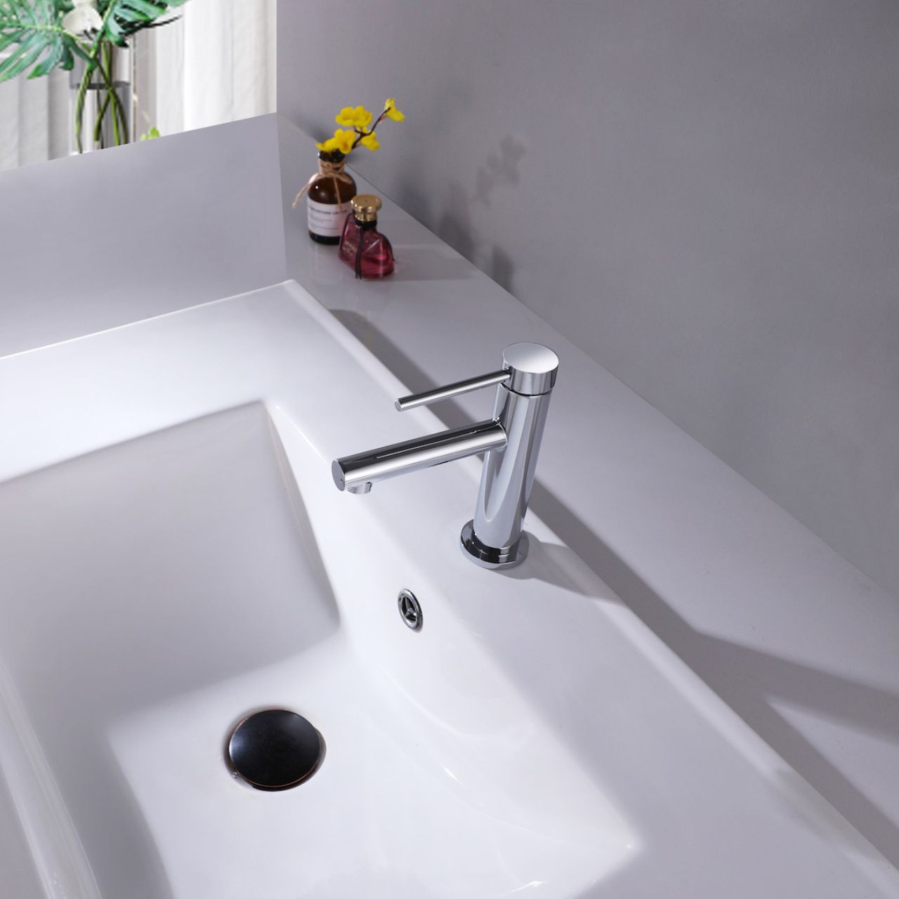 Aqua Legga Single Lever Bathroom Vanity Faucet Chrome