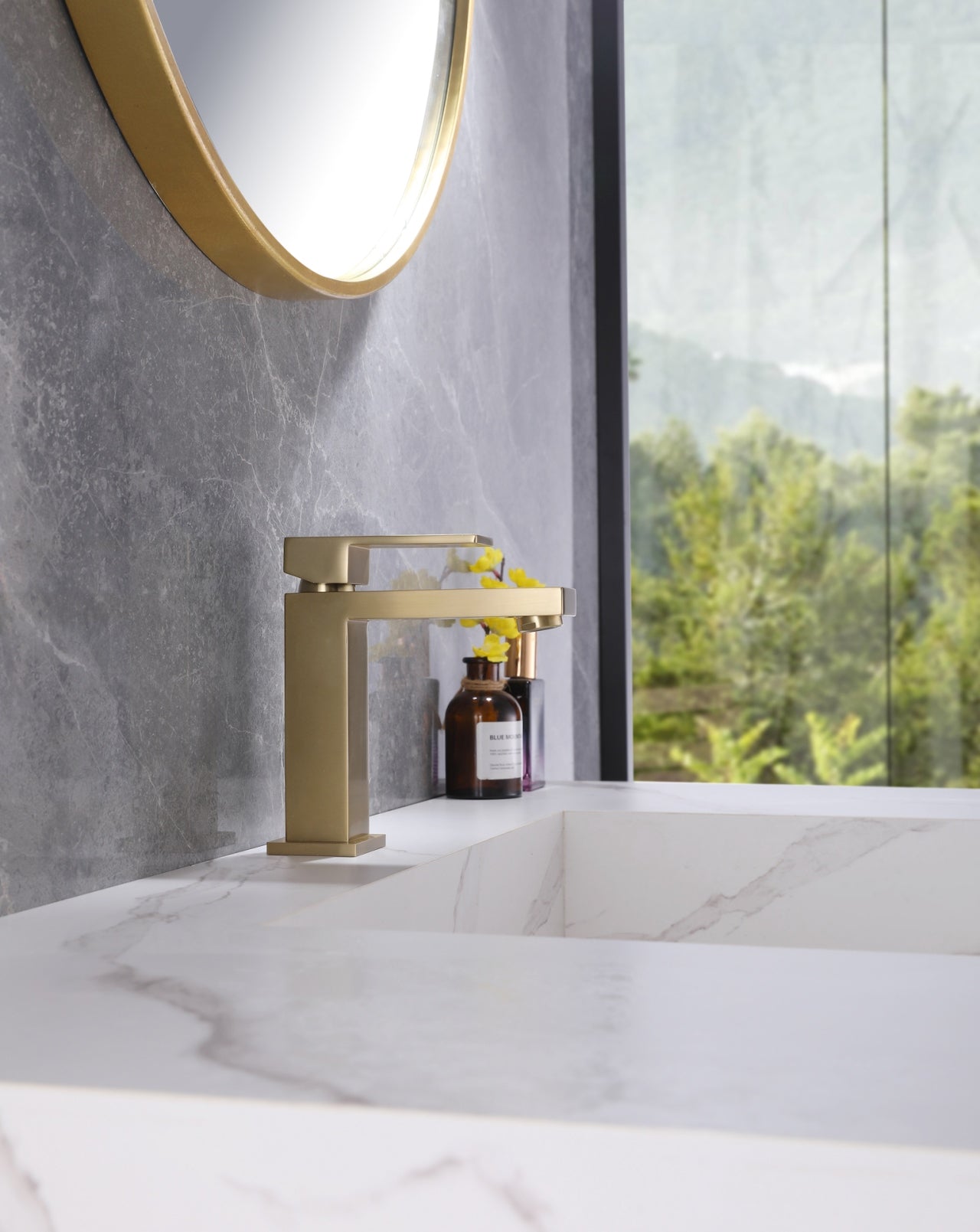 Aqua Kubo by KubeBath Single Lever Bathroom Vanity Faucet Brushed Gold