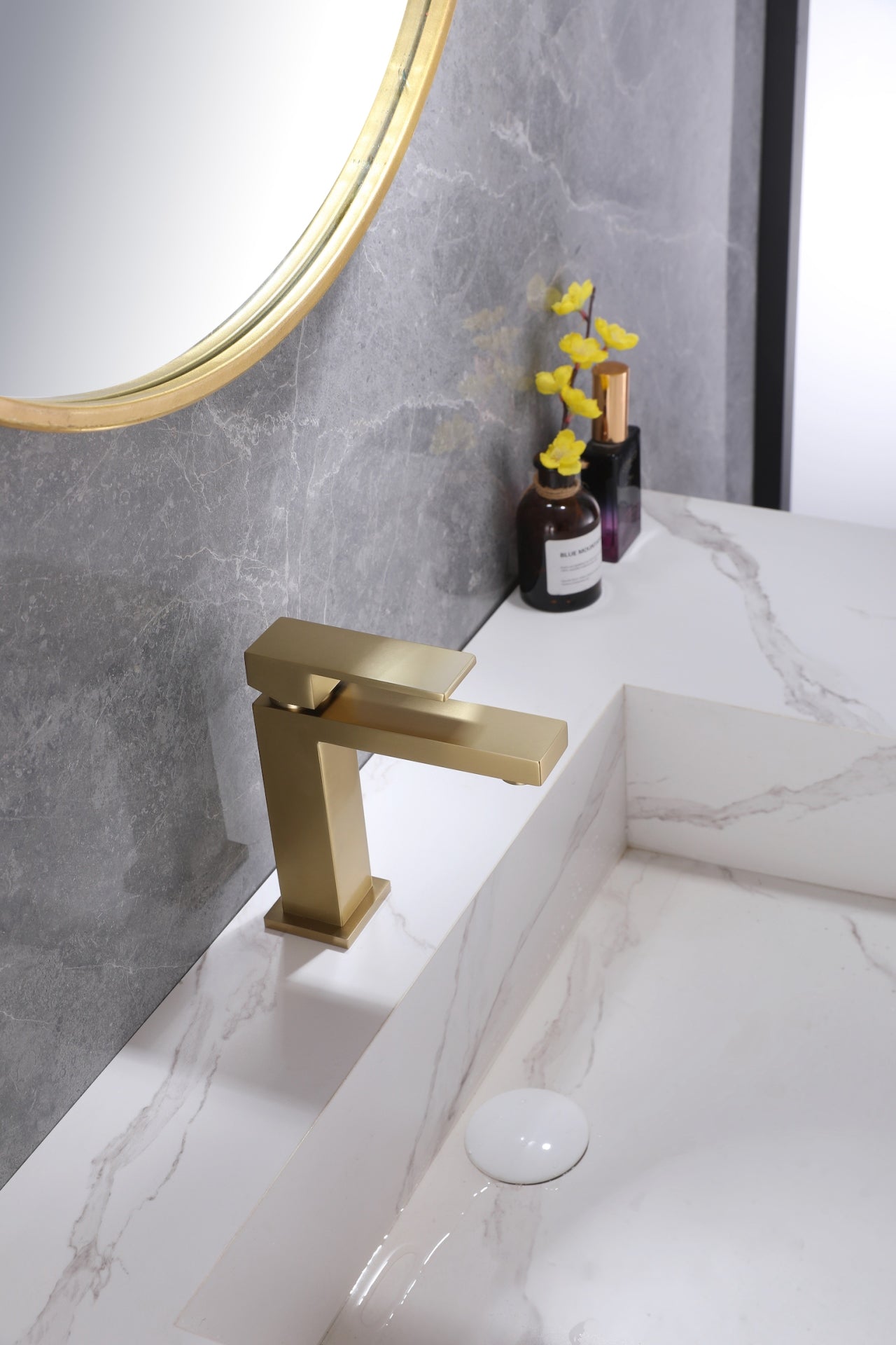 Aqua Kubo by KubeBath Single Lever Bathroom Vanity Faucet Brushed Gold