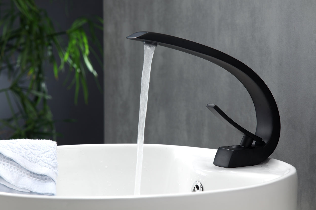 Aqua Arcco Single Lever Wide Spread Bathroom Vanity Faucet Black