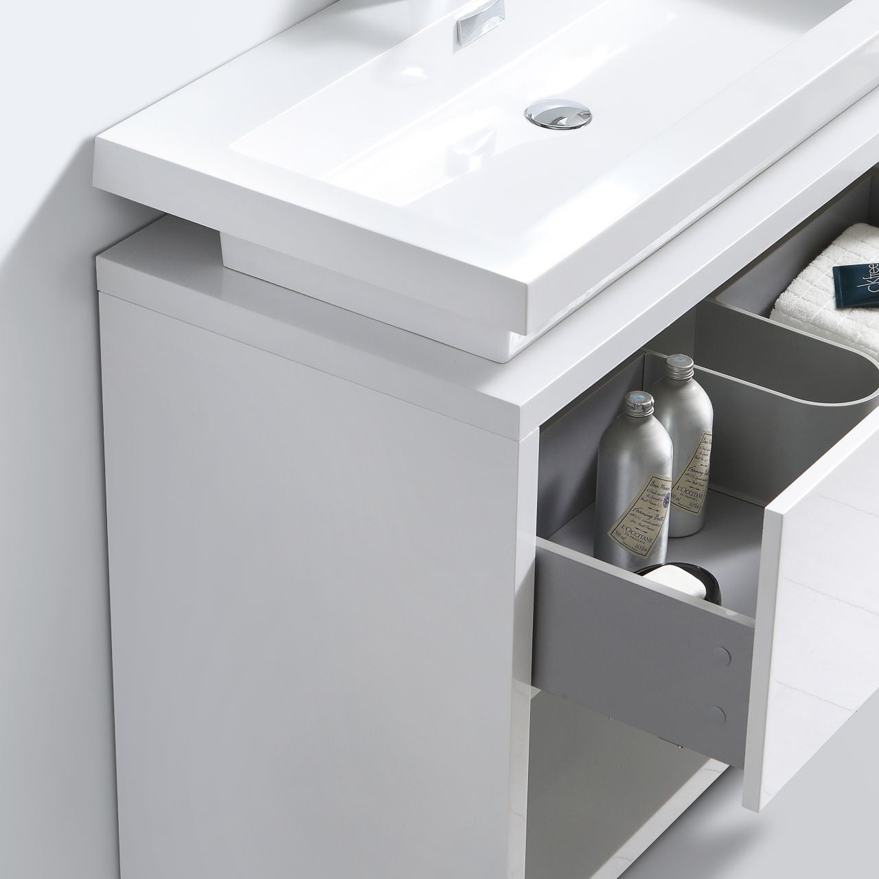 Levi 32" Gloss White Modern Bathroom Vanity w/ Cubby Hole
